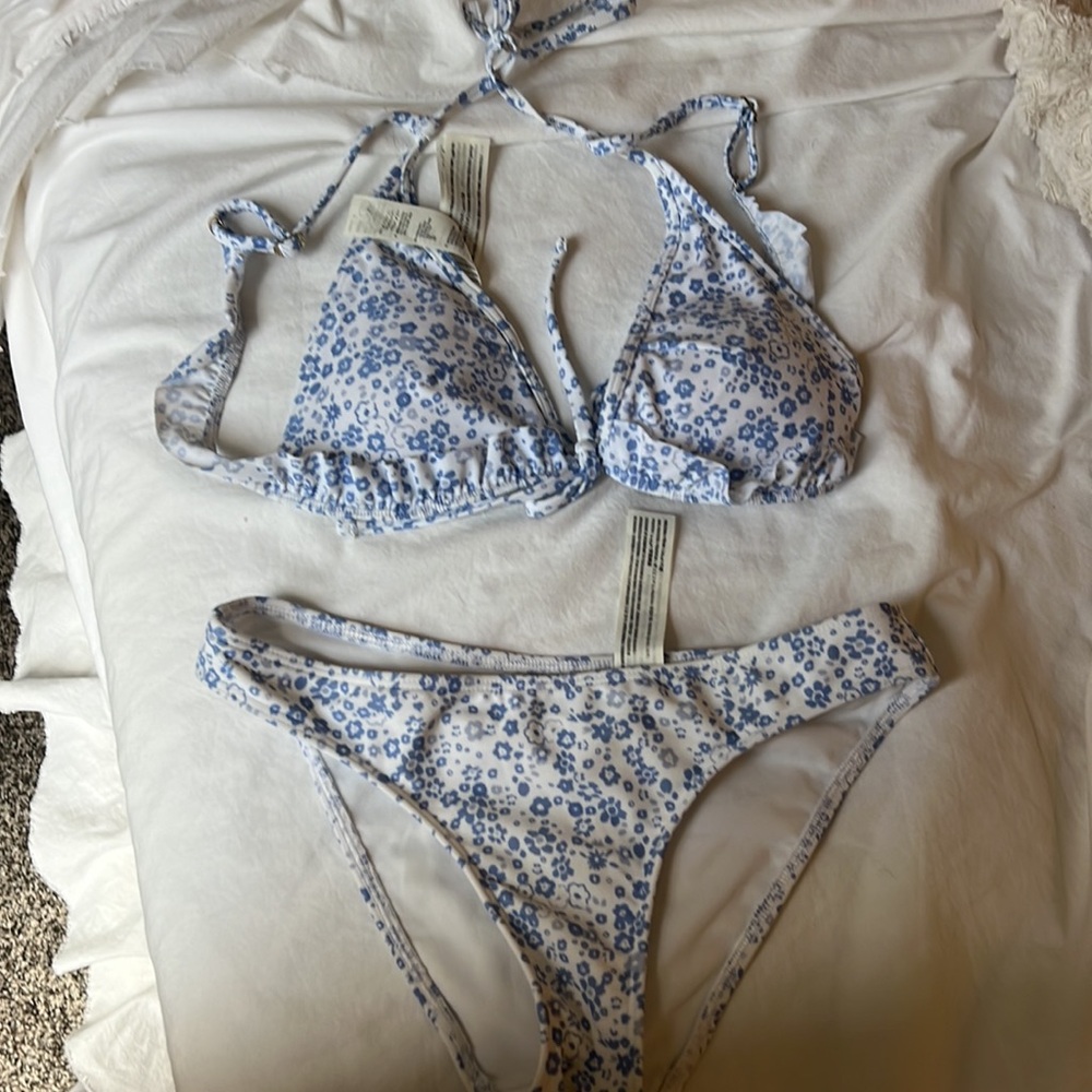 Hollister Blue Floral Bikini Top and bottom bikini set